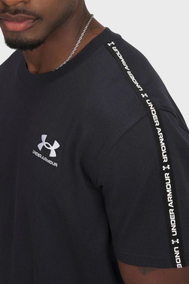 Футболка Under Armour UA Icon HWT Tee Taping 1390300-001 в Челябинске  в Челябинске 
