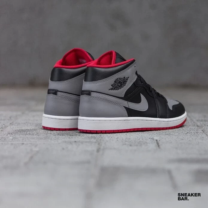 Кроссовки Nike AIR JORDAN 1 MID DQ8426-006 в Челябинске  в Челябинске 
