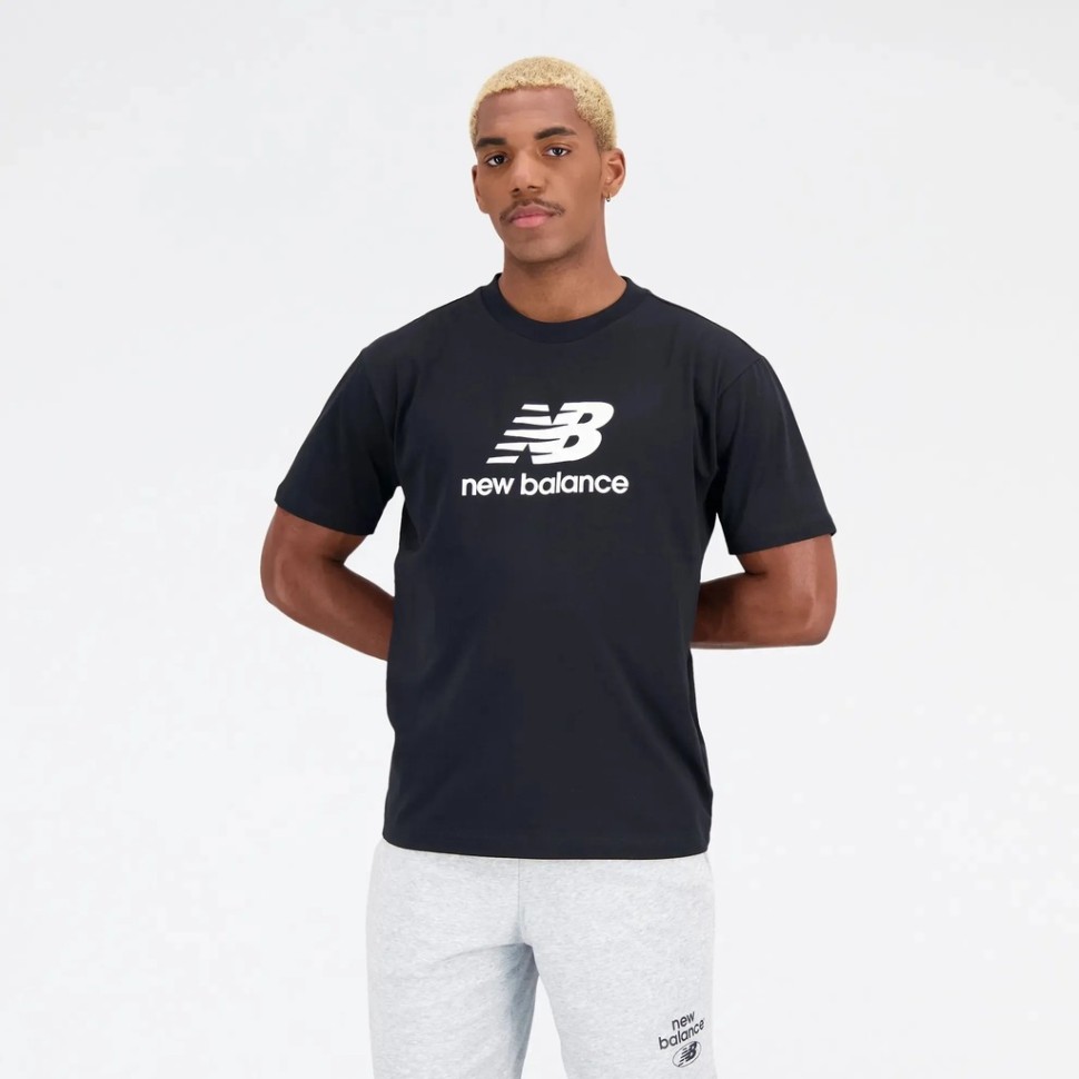 Футболка New Balance Essentials Stacked Logo Cotton Jersey Short Sleeve T-shirt MT31541-BK в Челябинске  в Челябинске 
