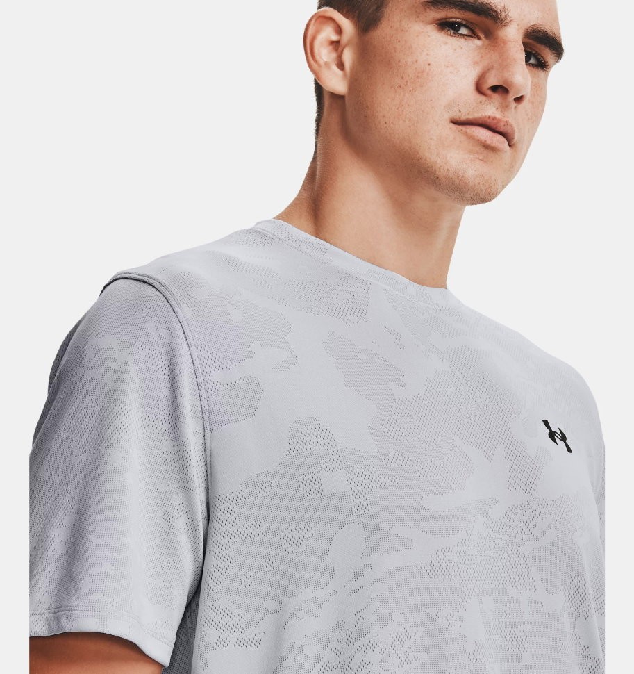 Футболка Under Armour UA Training Vent Camo  SS 1361503-011 в Челябинске  в Челябинске 