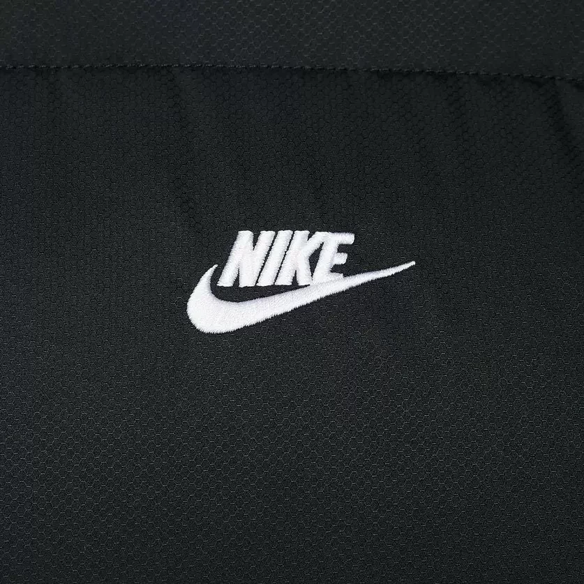 Жилет NIKE M NK CLUB PUFFER VEST FB7373-010 в Челябинске  в Челябинске 