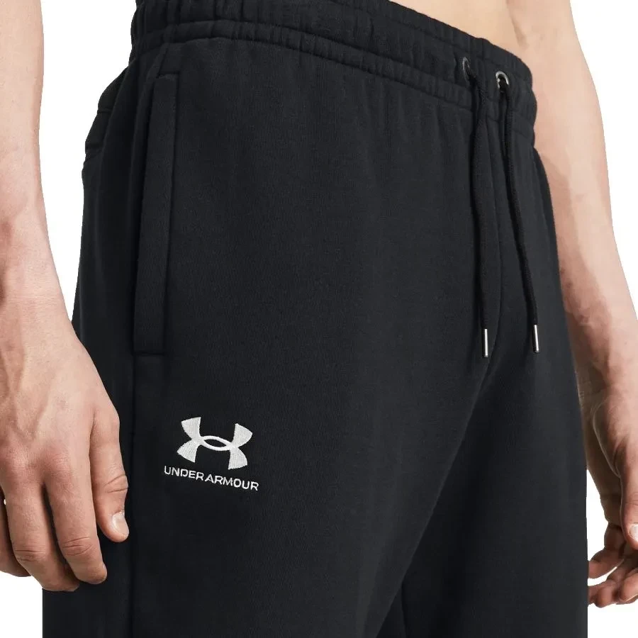 Брюки Under Armour UA Essential Fleece Jogger-BLK 1373882-001 в Челябинске  в Челябинске 