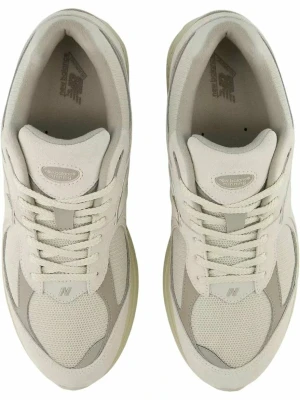 Кроссовки New Balance 2002 U2002RBE
