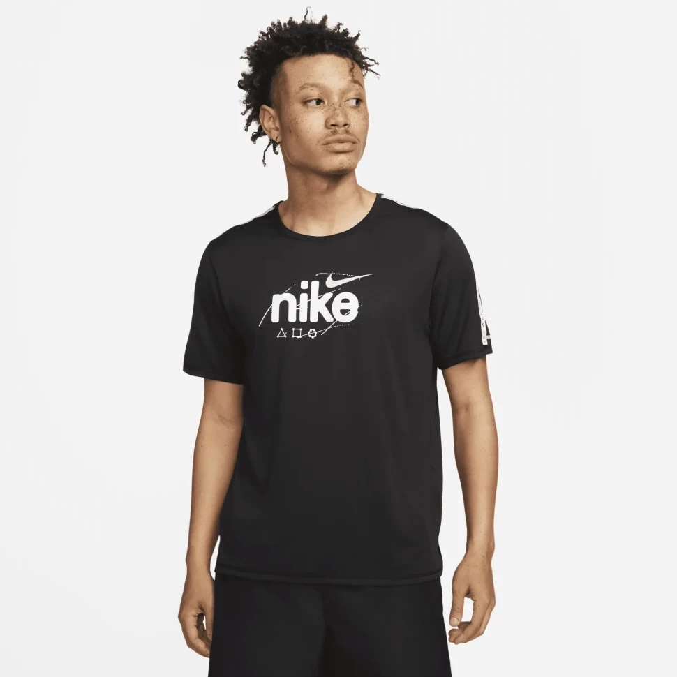 Футболка Nike M NK DF MILER SS DYE DQ4734-010 в Челябинске  в Челябинске 