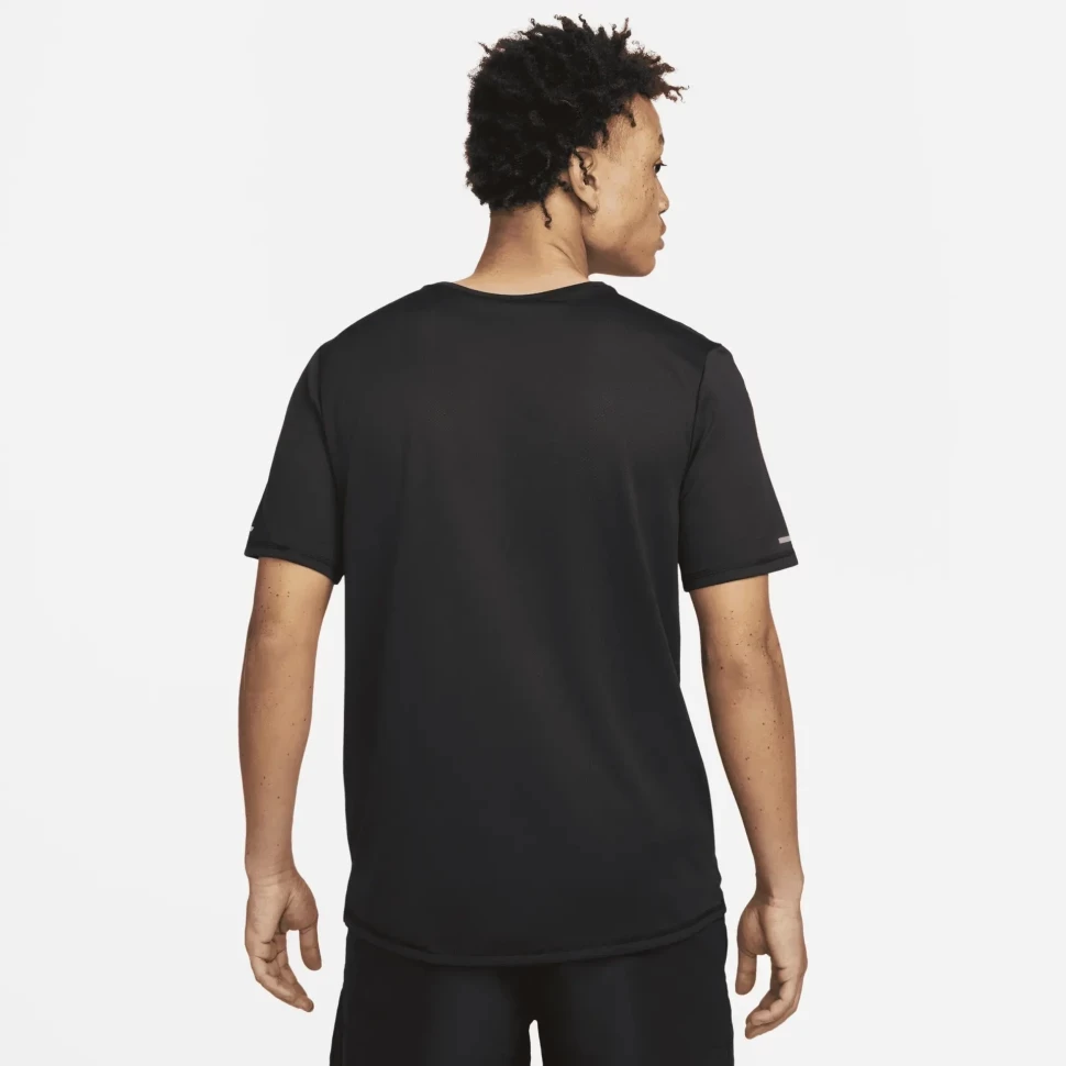 Футболка Nike M NK DF MILER SS DYE DQ4734-010 в Челябинске  в Челябинске 