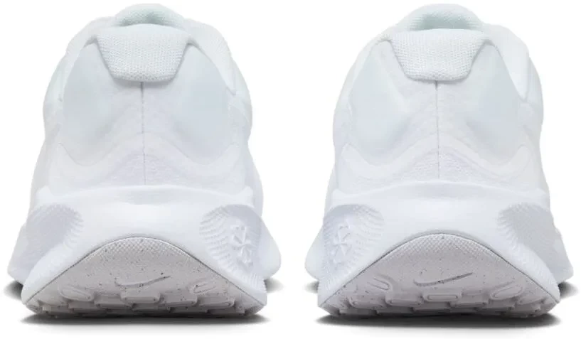 Кроссовки Nike W Nike Revolution 7 FB2208-100 в Челябинске  в Челябинске 