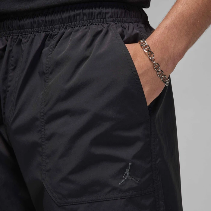 Брюки Nike Jordan ESS STMT WVN PANT FV7306-010 в Челябинске в Челябинске