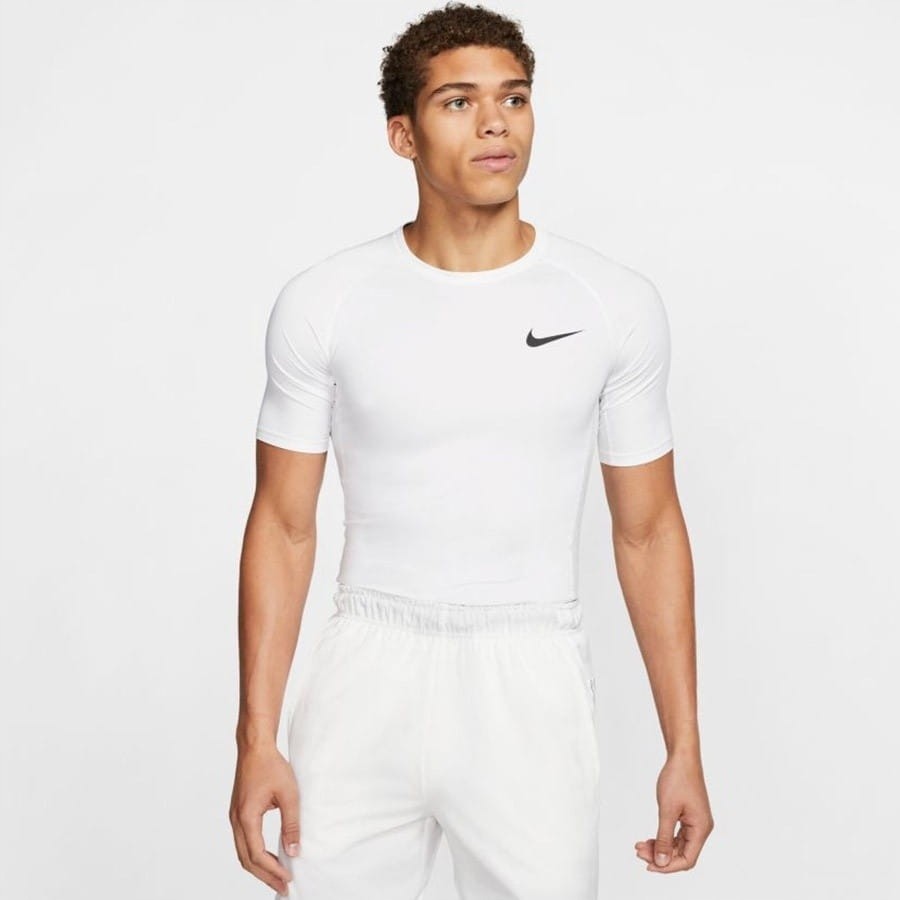 Футболка Nike M NP TOP SS TIGHT BV5631-100 в Челябинске  в Челябинске 