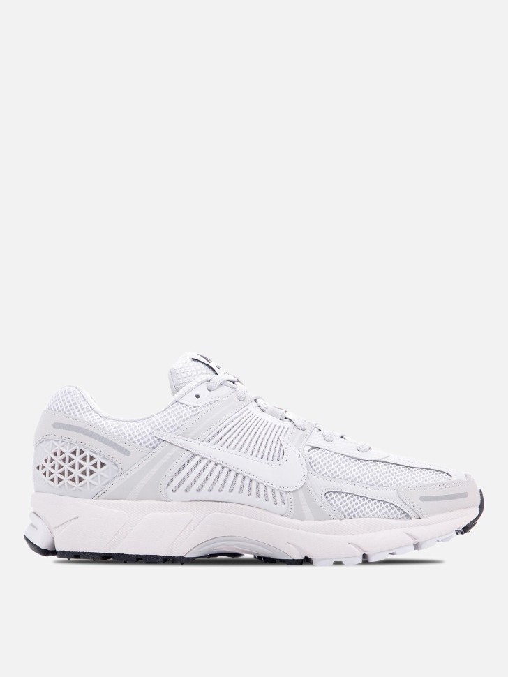 Кроссовки NIKE ZOOM VOMERO 5 SP BV1358-001 в Челябинске  в Челябинске 