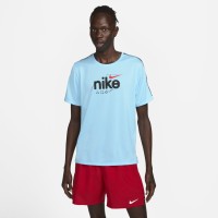 Футболка Nike M NK DF MILER SS DYE DQ4734-499 в Челябинске  в Челябинске 
