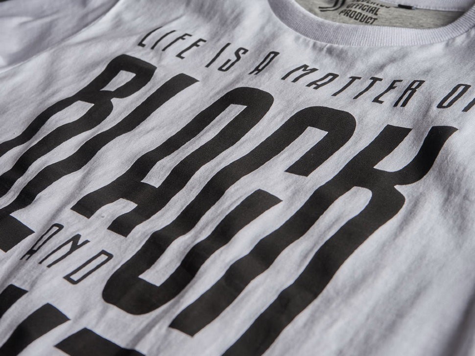 Футболка ATRIBUTIKA & CLUB FC Juventus, бел. 38150 в Челябинске  в Челябинске 