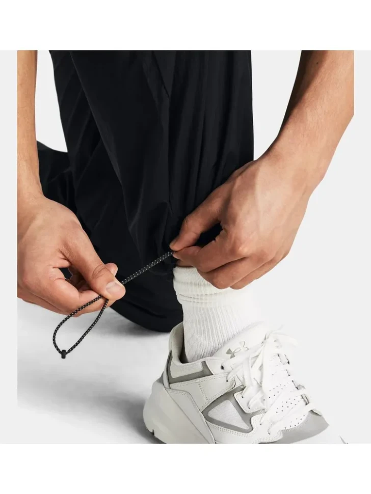 Брюки Under Armour UA Crinkle Woven Pant 1386606-001 в Челябинске  в Челябинске 