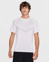 Футболка NIKE M NK DFADV STRIDE SS TOP HV5203-100 в Челябинске в Челябинске