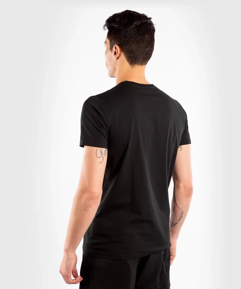 Футболка Venum Classic T-Shirt - Black/Black VEN03526-114 в Челябинске  в Челябинске 