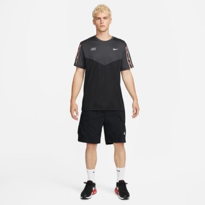Футболка Nike M Nsw Repeat Sw Pk Tee 1 DX2301-010