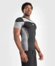 Футболка Venum Tempest Men's Short Sleeve Rashguard - Black/Grey VEN05203-109 в Челябинске  в Челябинске 