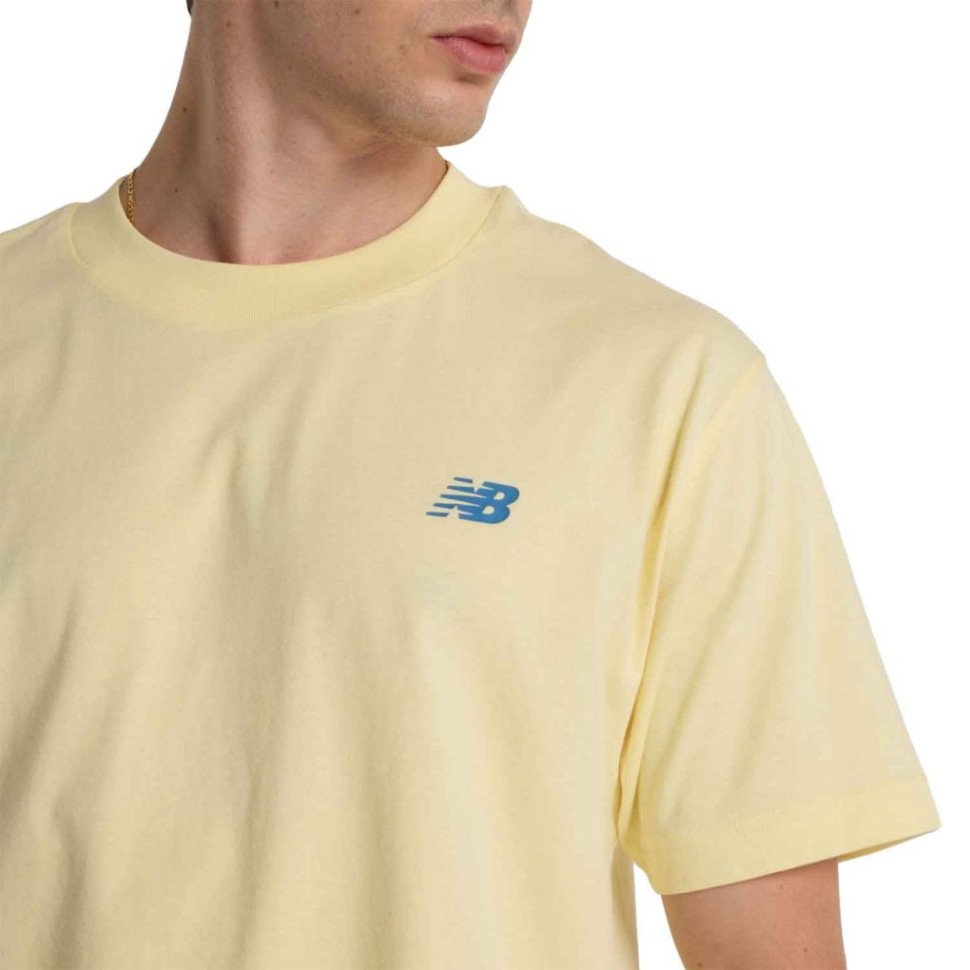 Футболка New Balance Sport Essentials Logo PARCHMENT MT41580PRC в Челябинске  в Челябинске 