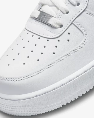 Кроссовки Nike Air Force 1 07 CW2288-111