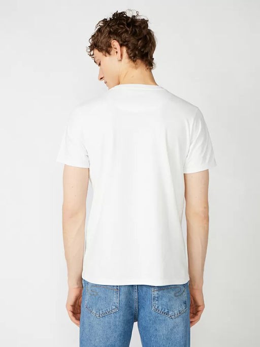 Футболки Lee Cooper MT2A122234BSLC1/WH в Челябинске  в Челябинске 