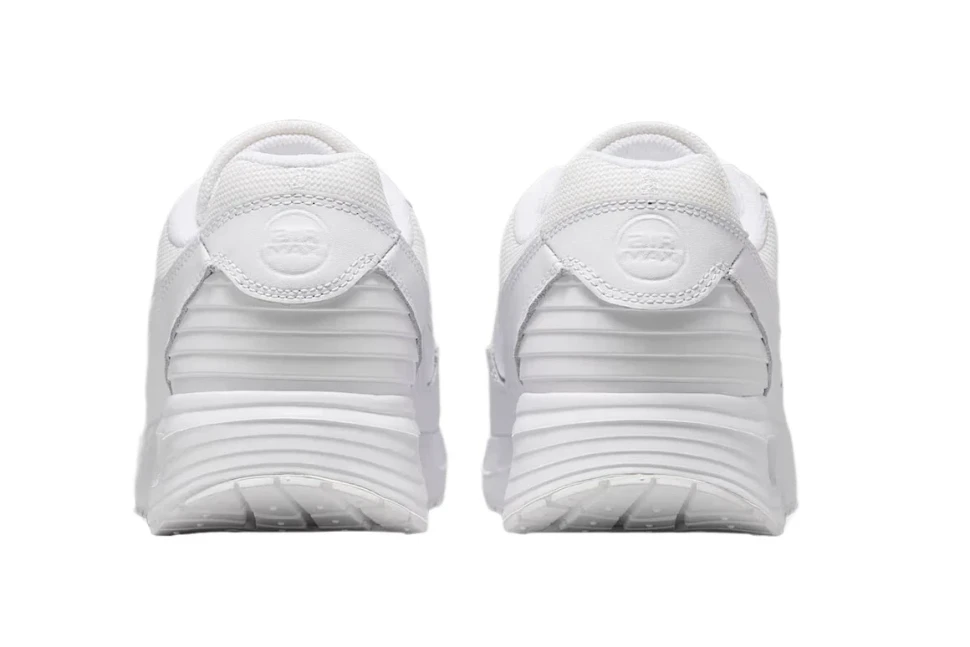 Кроссовки NIKE AIR MAX VERSE LE HV4415-100