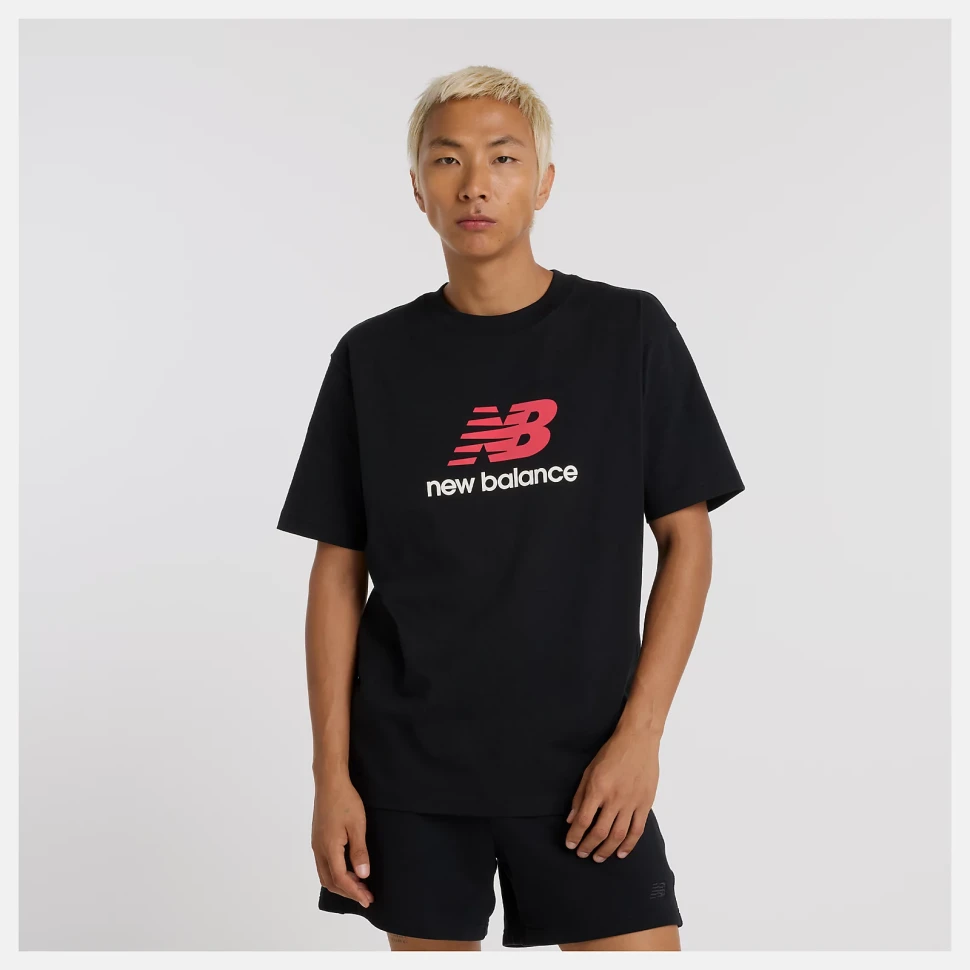 Футболка New Balance Athletics Logo MT51500BK в Челябинске в Челябинске
