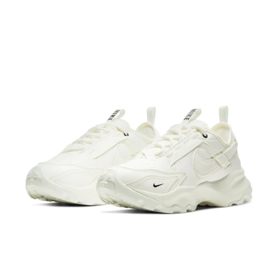 Кроссовки NIKE W TC 7900 DD9682-001 в Челябинске  в Челябинске 