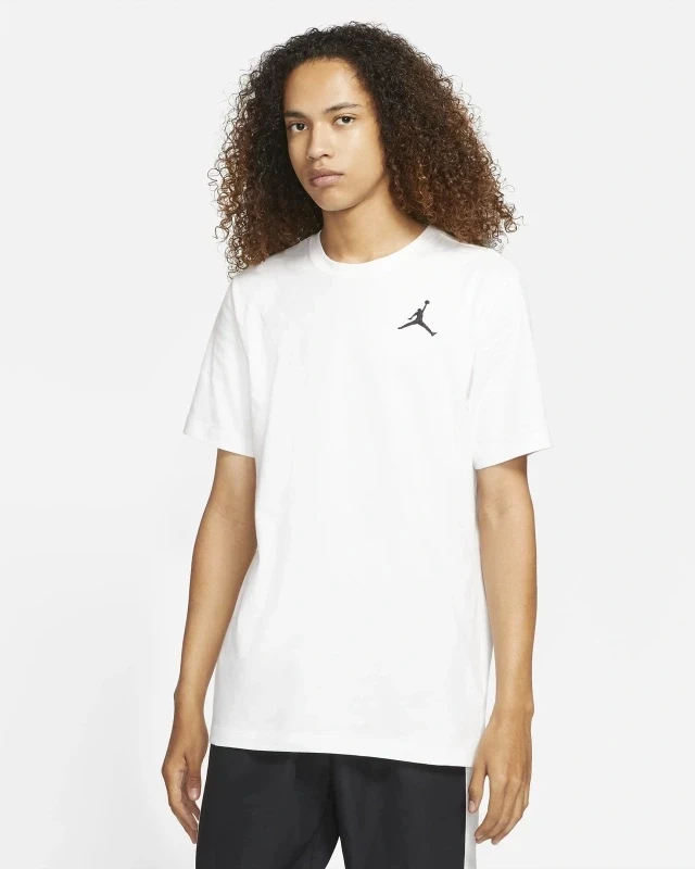 Футболка Nike JORDAN M J JUMPMAN EMB SS CREW DC7485-100 в Челябинске  в Челябинске 