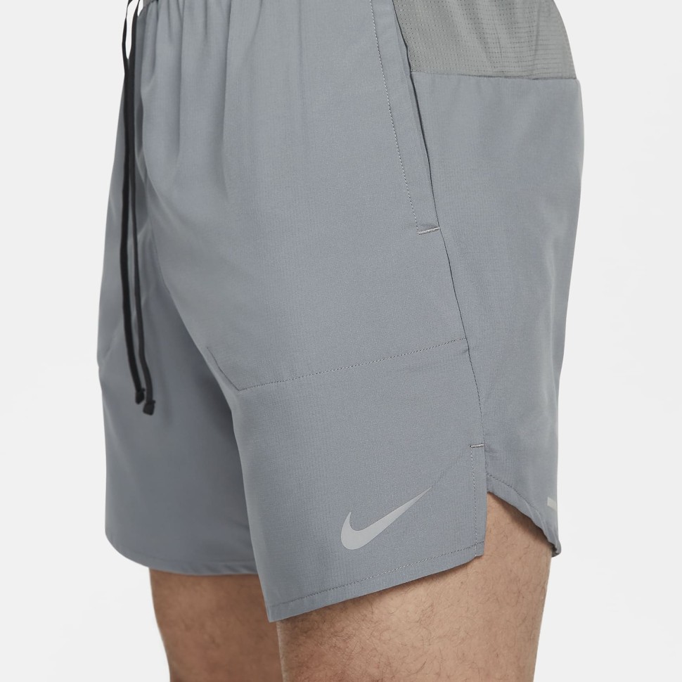 шорты NIKE M NK DF STRIDE SHRT 7IN BF DM4761-084 в Челябинске  в Челябинске 