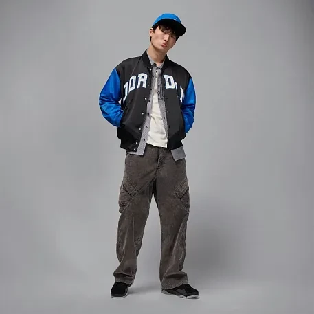 Куртка Nike M J BRK CLGTE VRSTY JKT HV0099-010 в Челябинске  в Челябинске 