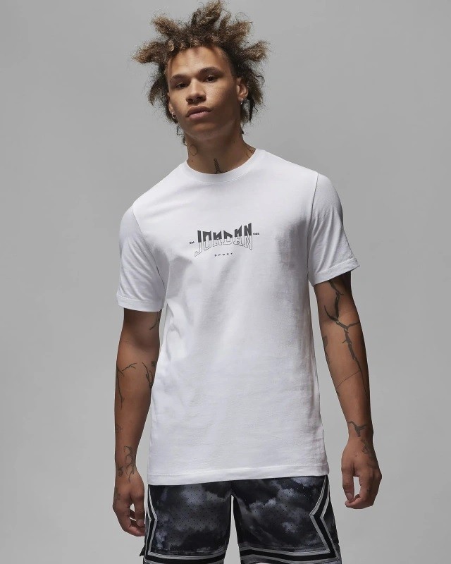 Футболка Nike J Sprt Gfx Ss Crew FD7001-100 в Челябинске  в Челябинске 