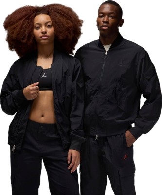 Куртка NIKE M J ESS STMT LTWT RNGD JKT FN4623-010